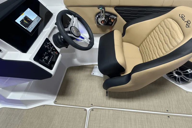 Slide: The Image of Sea Ray SPX 230 Outboard 2025 - 51