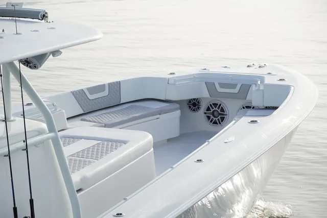 Slide: The Image of Contender 44CB CUSTOM BUILD 44' 2026 - 15