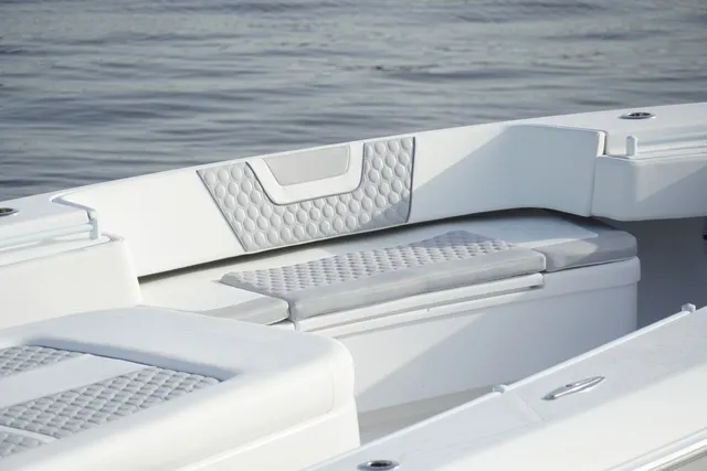 Slide: The Image of Contender 44CB CUSTOM BUILD 44' 2026 - 17