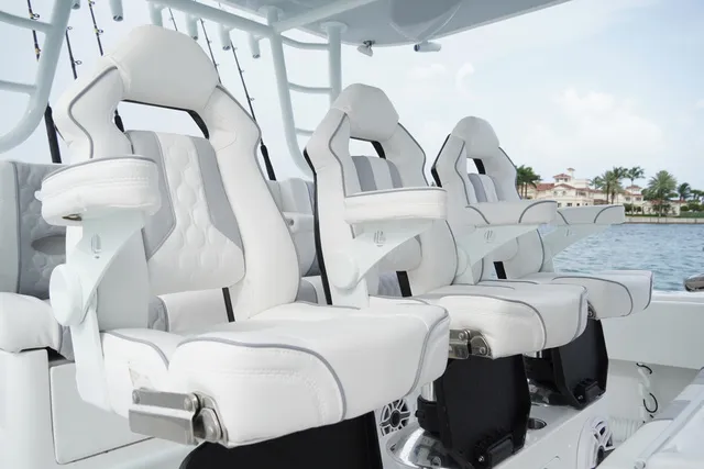Slide: The Image of Contender 44CB CUSTOM BUILD 44' 2026 - 40