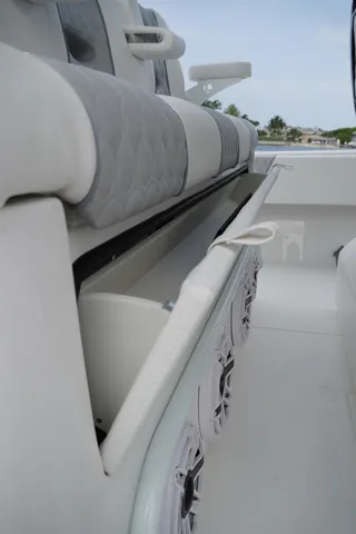 Slide: The Image of Contender 44CB CUSTOM BUILD 44' 2026 - 45