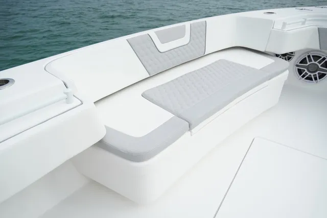 Slide: The Image of Contender 44CB CUSTOM BUILD 44' 2026 - 48