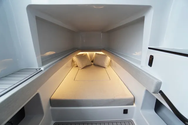 Slide: The Image of Contender 44CB CUSTOM BUILD 44' 2026 - 5