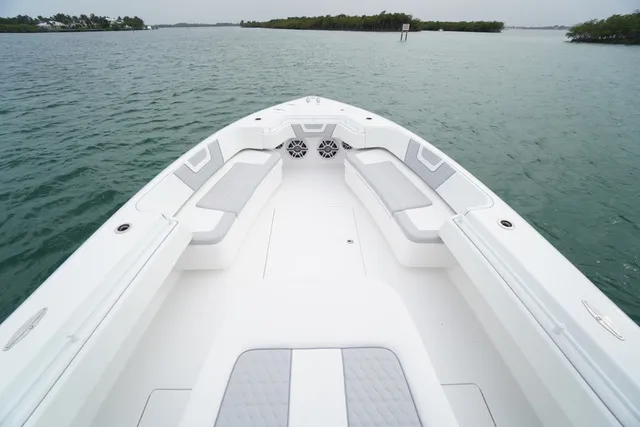 Slide: The Image of Contender 44CB CUSTOM BUILD 44' 2026 - 51