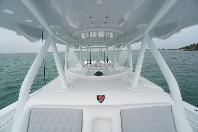 Slide: The Image of Contender 44CB CUSTOM BUILD 44' 2026 - 52