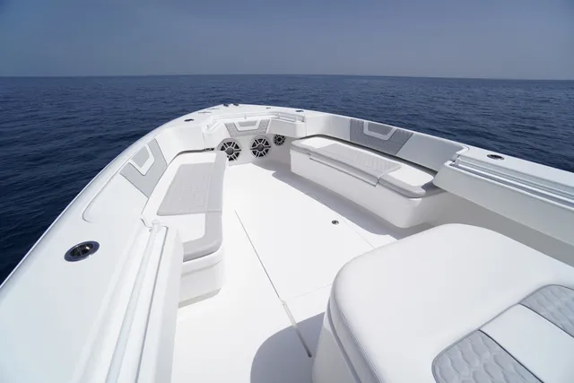 Slide: The Image of Contender 44CB CUSTOM BUILD 44' 2026 - 8
