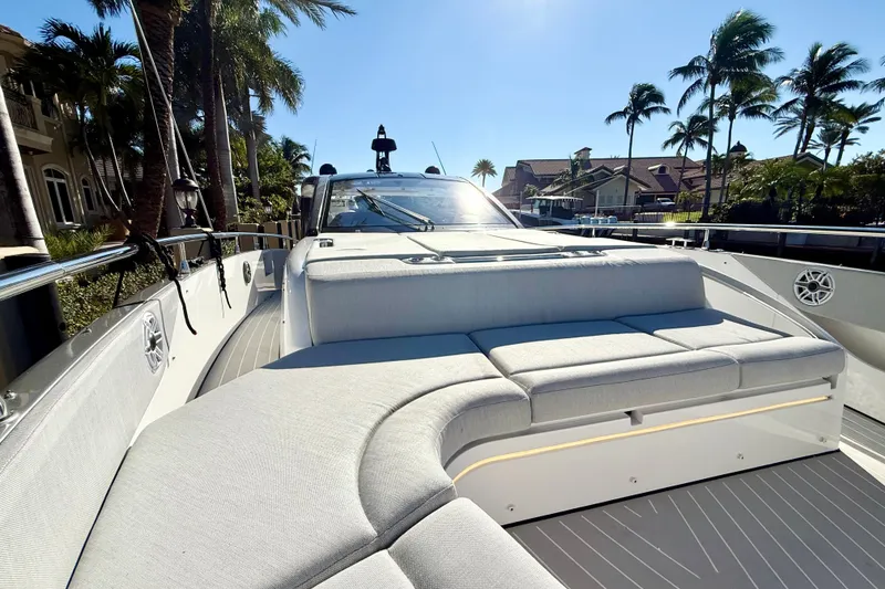 Slide: The Image of Azimut Verve 48 2024 - 50