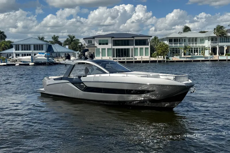 Slide: The Image of Azimut Verve 48 2024 - 2