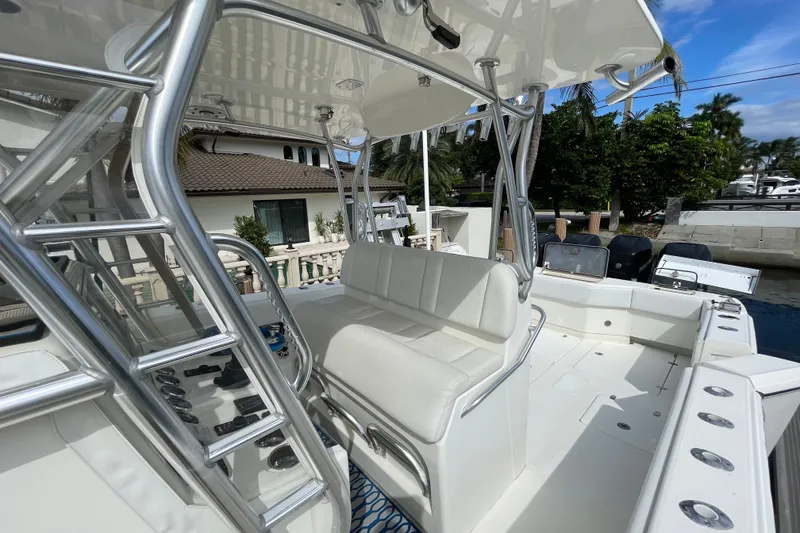 Slide: The Image of SeaVee 390Z 2018 - 19