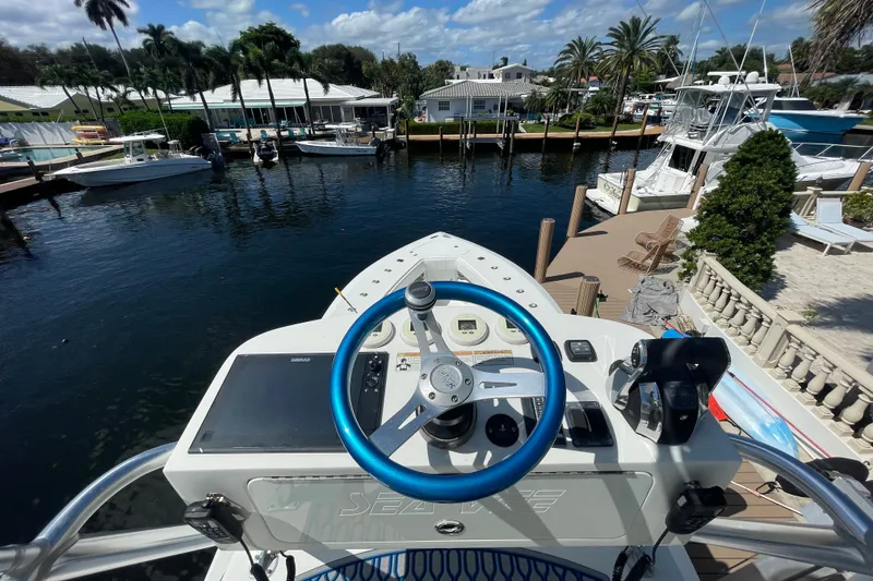 Slide: The Image of SeaVee 390Z 2018 - 30