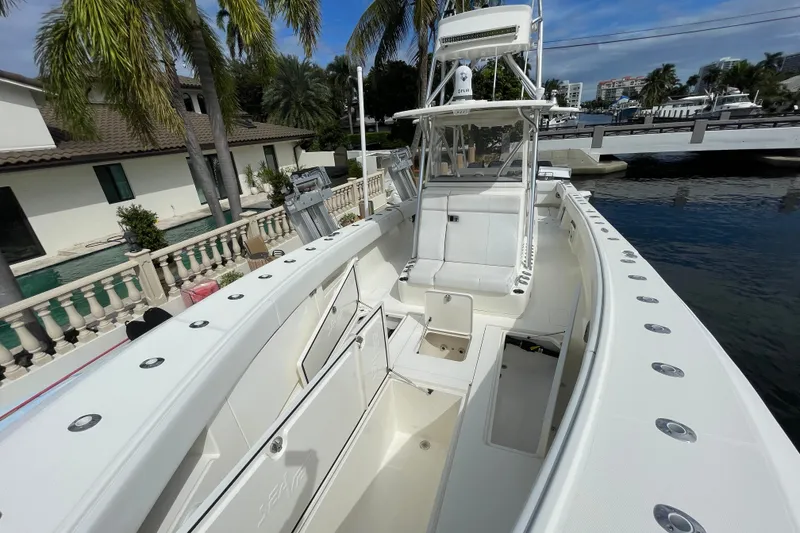 Slide: The Image of SeaVee 390Z 2018 - 15