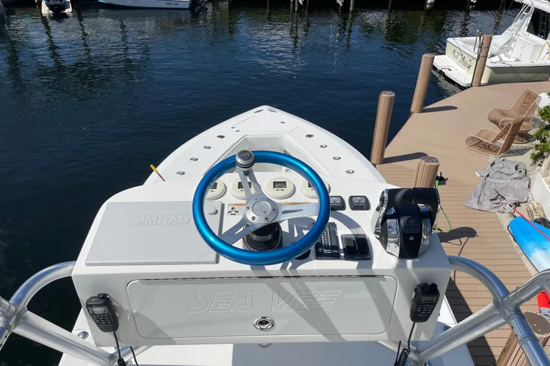 Slide: The Image of SeaVee 390Z 2018 - 29