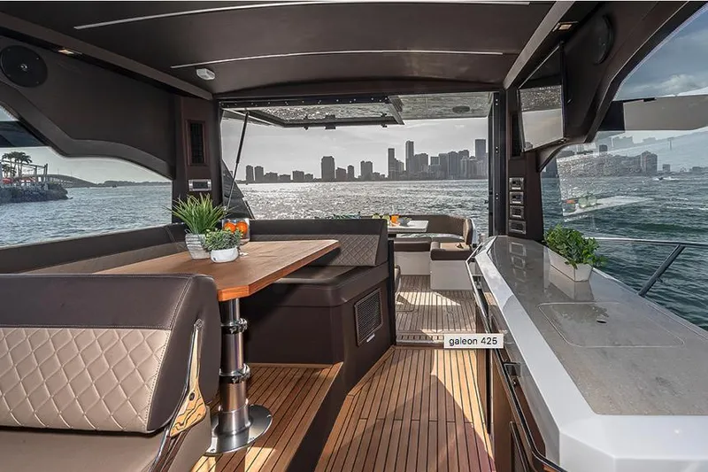 Slide: The Image of Galeon 425 HTS 2024 - 9