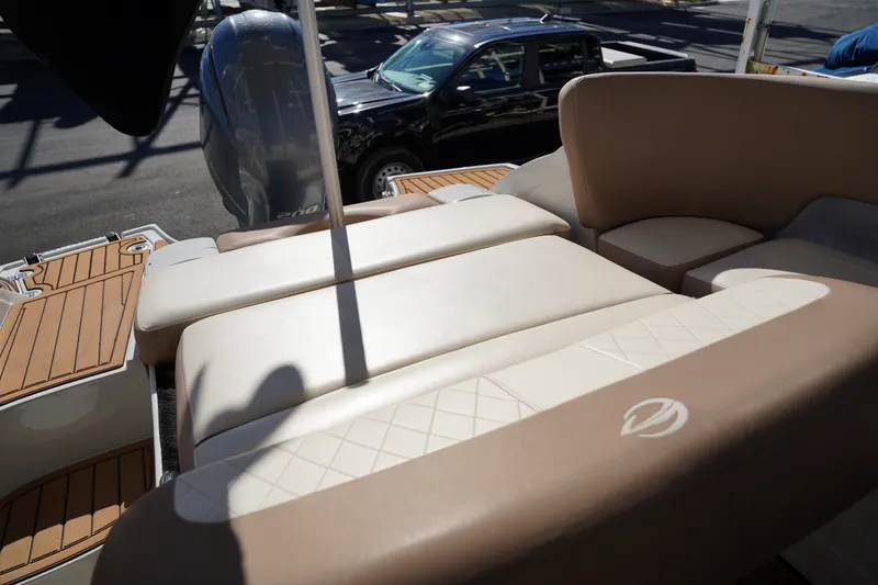 Slide: The Image of Crownline Boats E 235 XS 2019 - 41