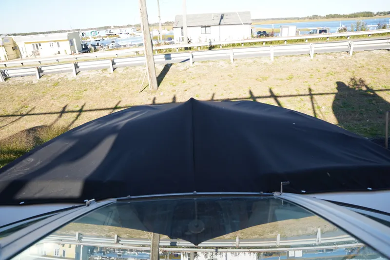 Slide: The Image of Crownline Boats E 235 XS 2019 - 46