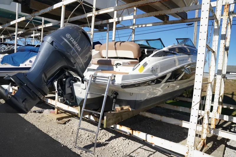 Slide: The Image of Crownline Boats E 235 XS 2019 - 6