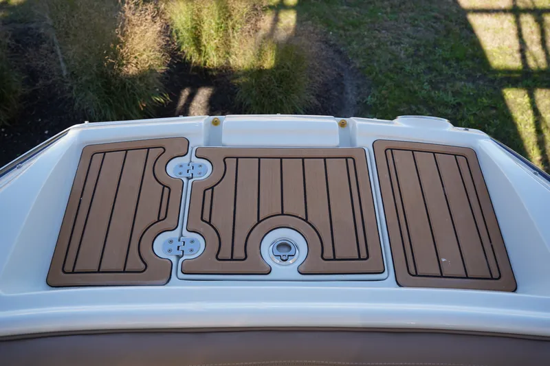 Slide: The Image of Crownline Boats E 235 XS 2019 - 25
