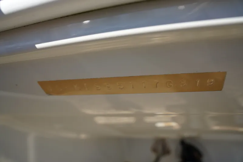 Slide: The Image of Crownline Boats E 235 XS 2019 - 5
