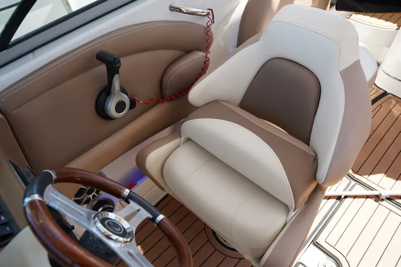 Slide: The Image of Crownline Boats E 235 XS 2019 - 19
