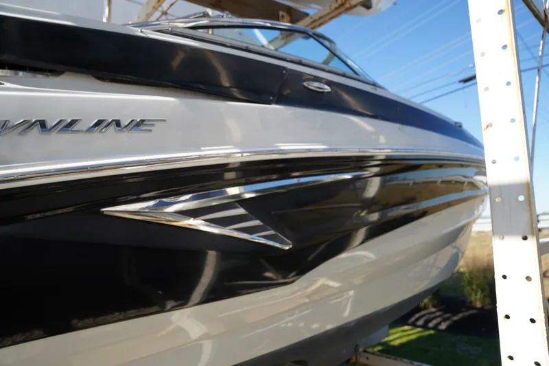 Slide: The Image of Crownline Boats E 235 XS 2019 - 7