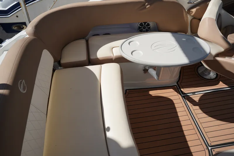 Slide: The Image of Crownline Boats E 235 XS 2019 - 32