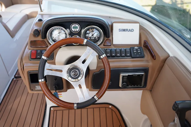 Slide: The Image of Crownline Boats E 235 XS 2019 - 14