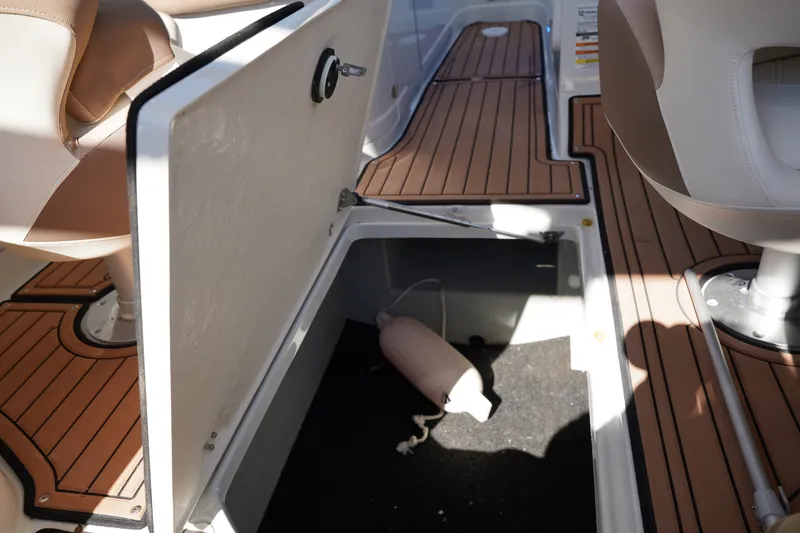 Slide: The Image of Crownline Boats E 235 XS 2019 - 29