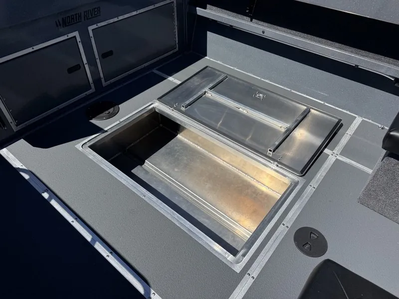 Slide: The Image of North River 21' Seahawk 2026 - 11