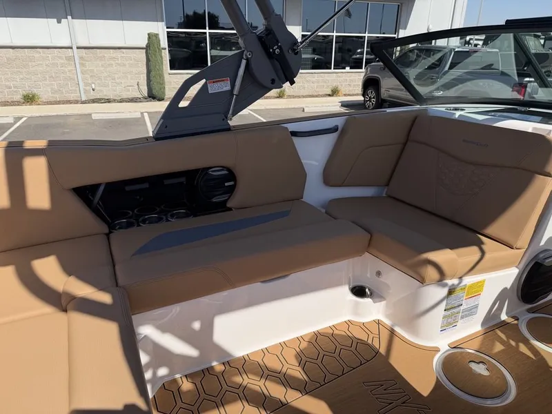 Slide: The Image of MasterCraft NXT20 2027 - 8