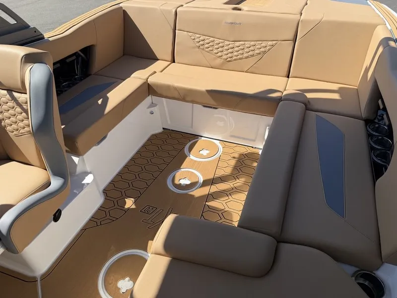 Slide: The Image of MasterCraft NXT20 2027 - 11