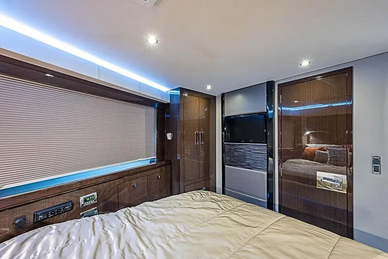 Slide: The Image of Carver Yachts C52 Coupe 2017 - 29