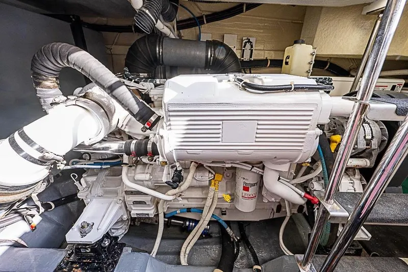 Slide: The Image of Carver Yachts C52 Coupe 2017 - 35
