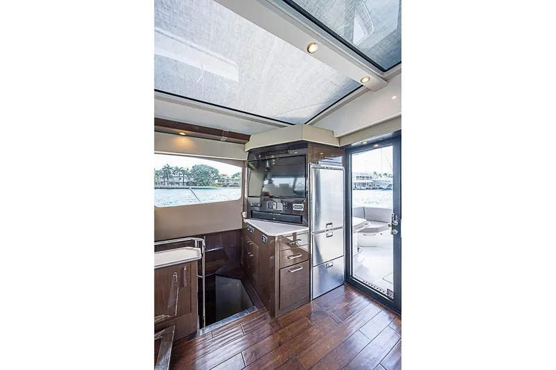 Slide: The Image of Carver Yachts C52 Coupe 2017 - 12