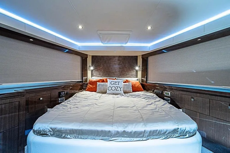 Slide: The Image of Carver Yachts C52 Coupe 2017 - 27