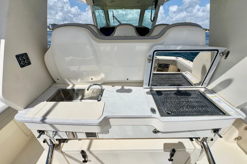 Slide: The Image of Scout 425 LXF 2023 - 39