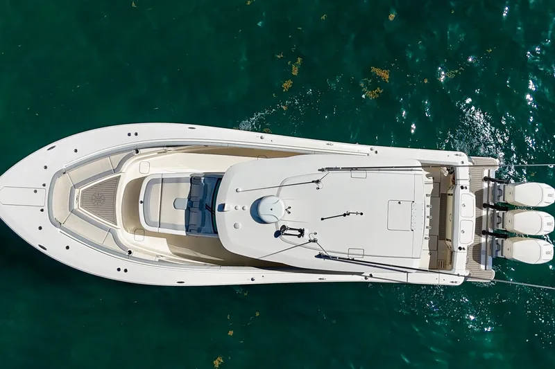 Slide: The Image of Scout 425 LXF 2023 - 13