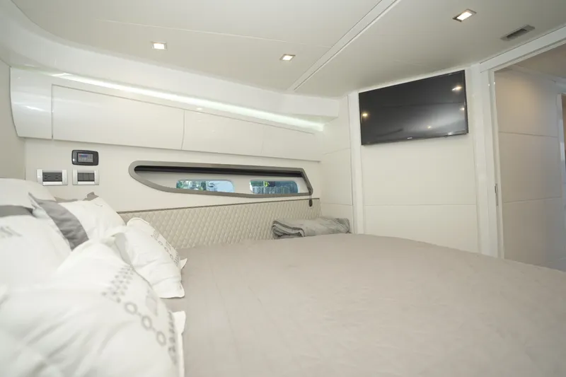 Slide: The Image of Schaefer 510 GT Pininfarina 2022 - 33