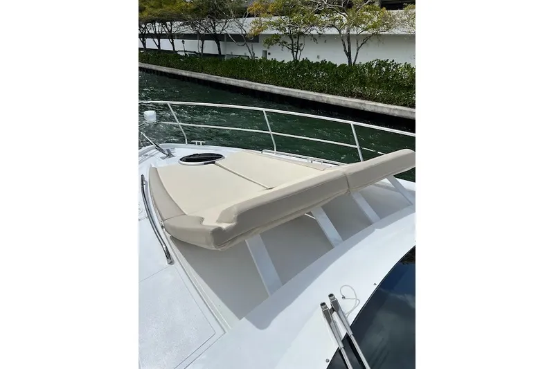 Slide: The Image of Schaefer 510 GT Pininfarina 2022 - 22