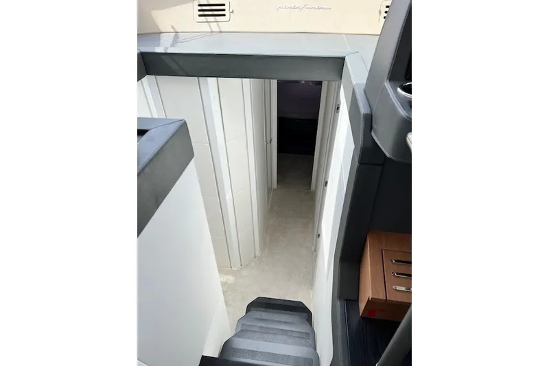 Slide: The Image of Schaefer 510 GT Pininfarina 2022 - 20
