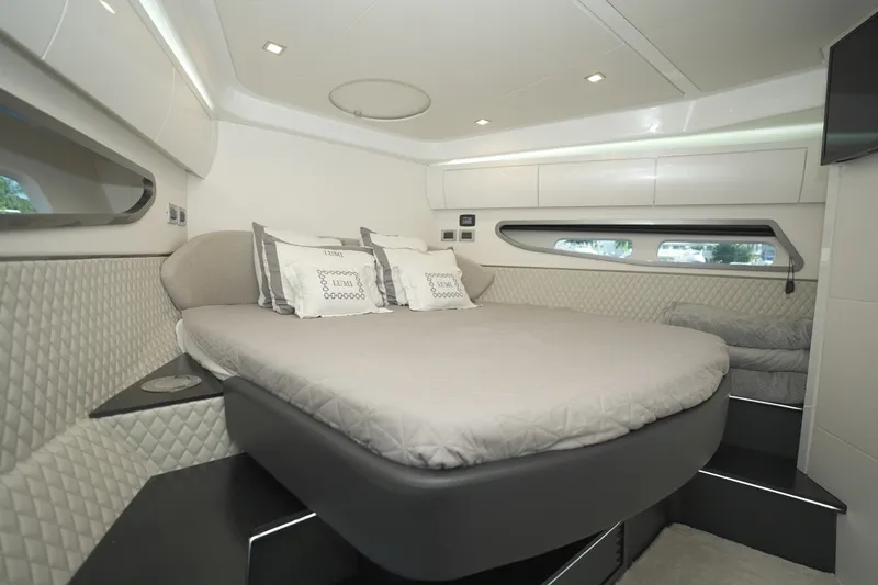 Slide: The Image of Schaefer 510 GT Pininfarina 2022 - 32