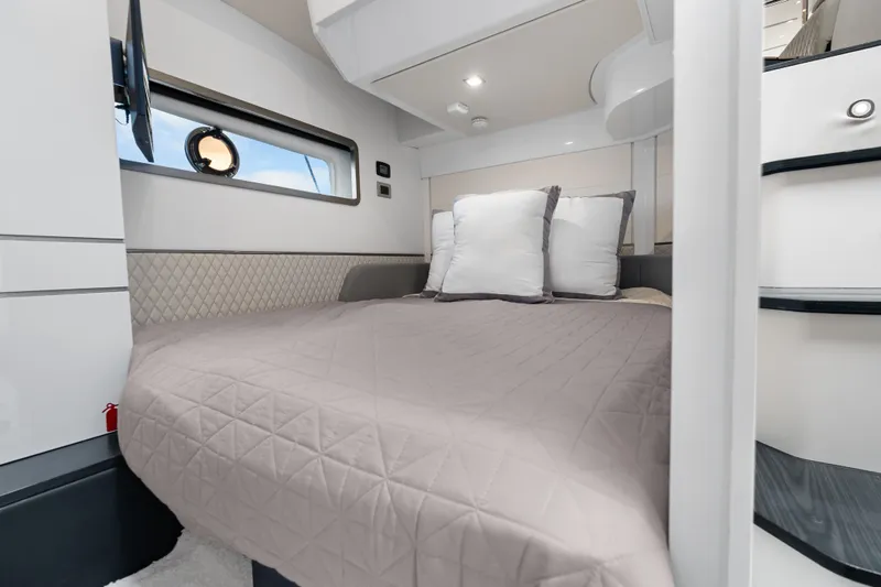 Slide: The Image of Schaefer 510 GT Pininfarina 2022 - 22