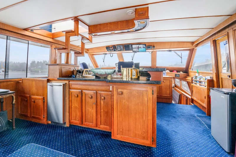 Slide: The Image of McQueen Motoryacht 1980 - 23