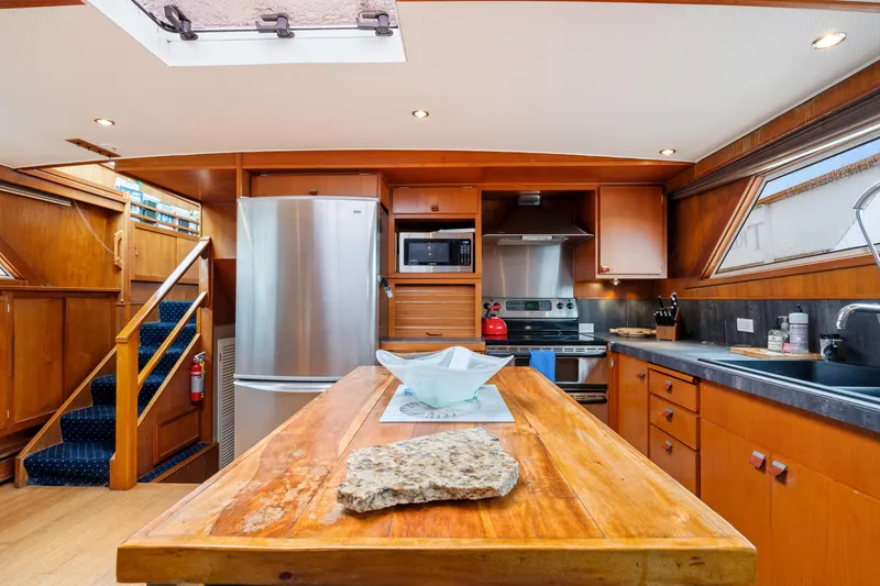 Slide: The Image of McQueen Motoryacht 1980 - 32