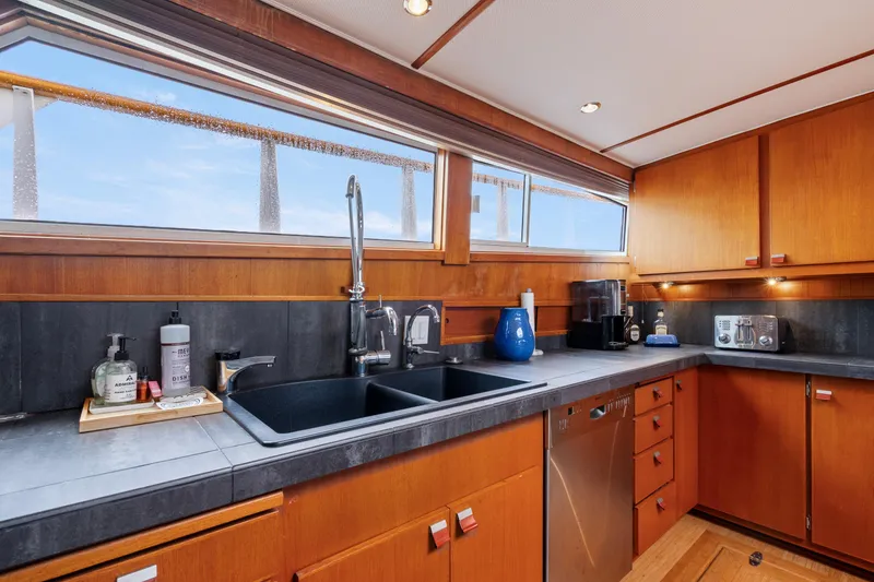 Slide: The Image of McQueen Motoryacht 1980 - 34