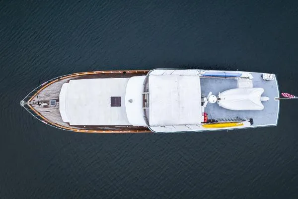 Slide: The Image of McQueen Motoryacht 1980 - 7