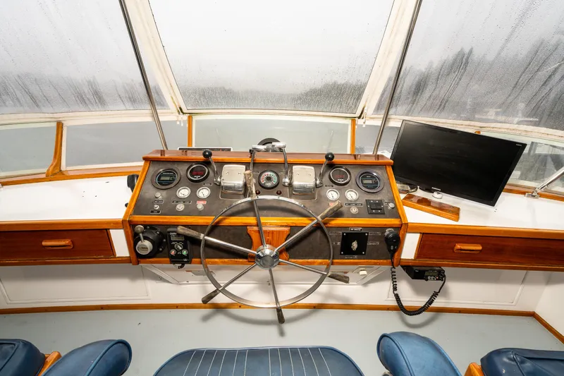 Slide: The Image of McQueen Motoryacht 1980 - 43