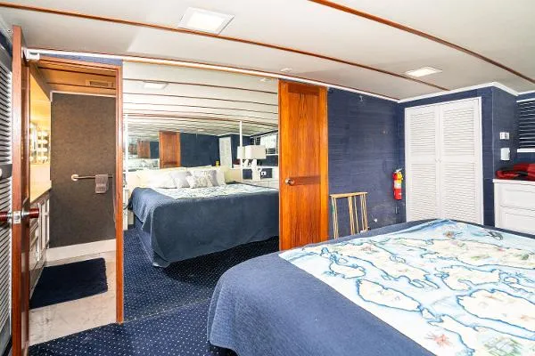 Slide: The Image of McQueen Motoryacht 1980 - 58