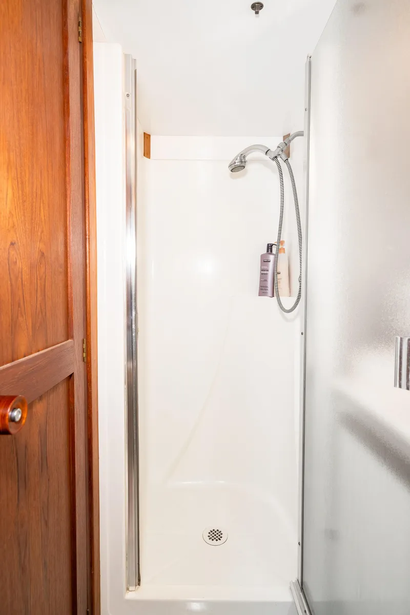 Slide: The Image of McQueen Motoryacht 1980 - 65