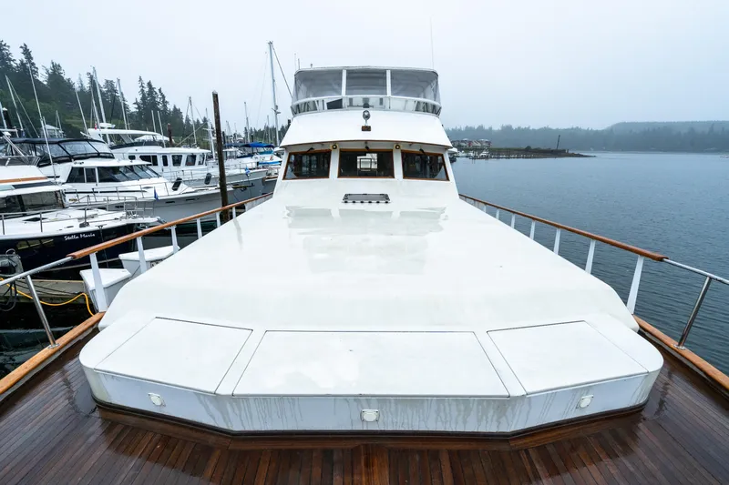 Slide: The Image of McQueen Motoryacht 1980 - 79