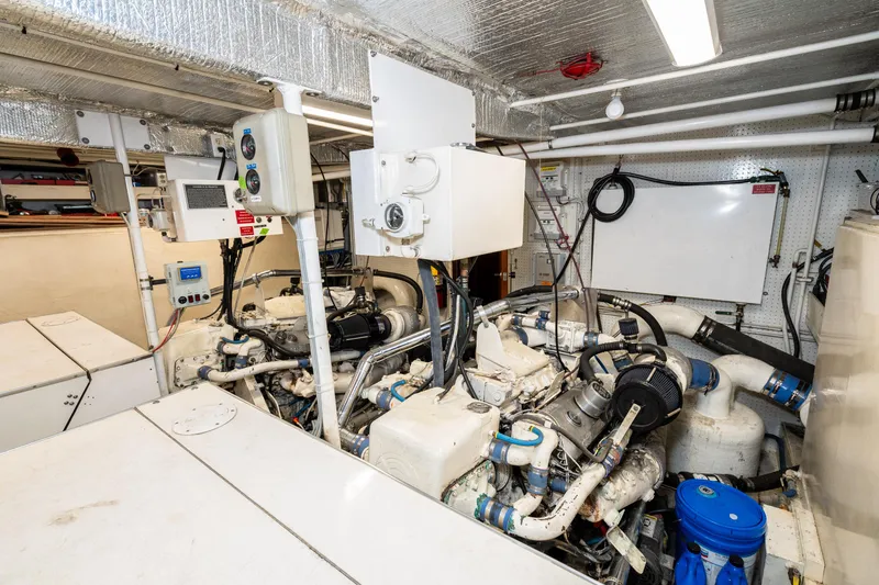 Slide: The Image of McQueen Motoryacht 1980 - 92